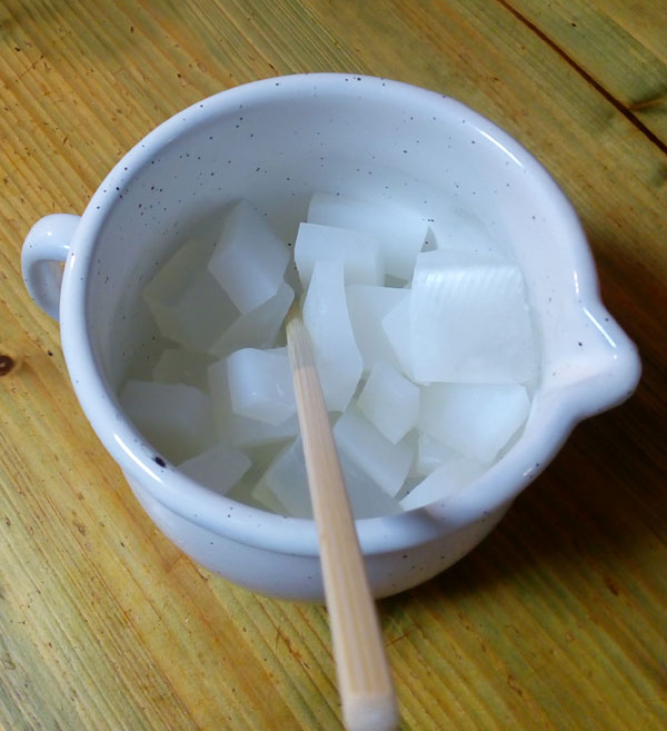 rozkrájet mýdlovou hmotu