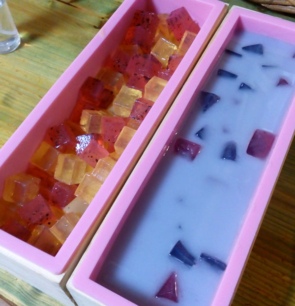 dolít druhou polovinu hmoty s bambuckým máslem